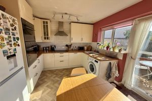 Kitchen/Diner- click for photo gallery